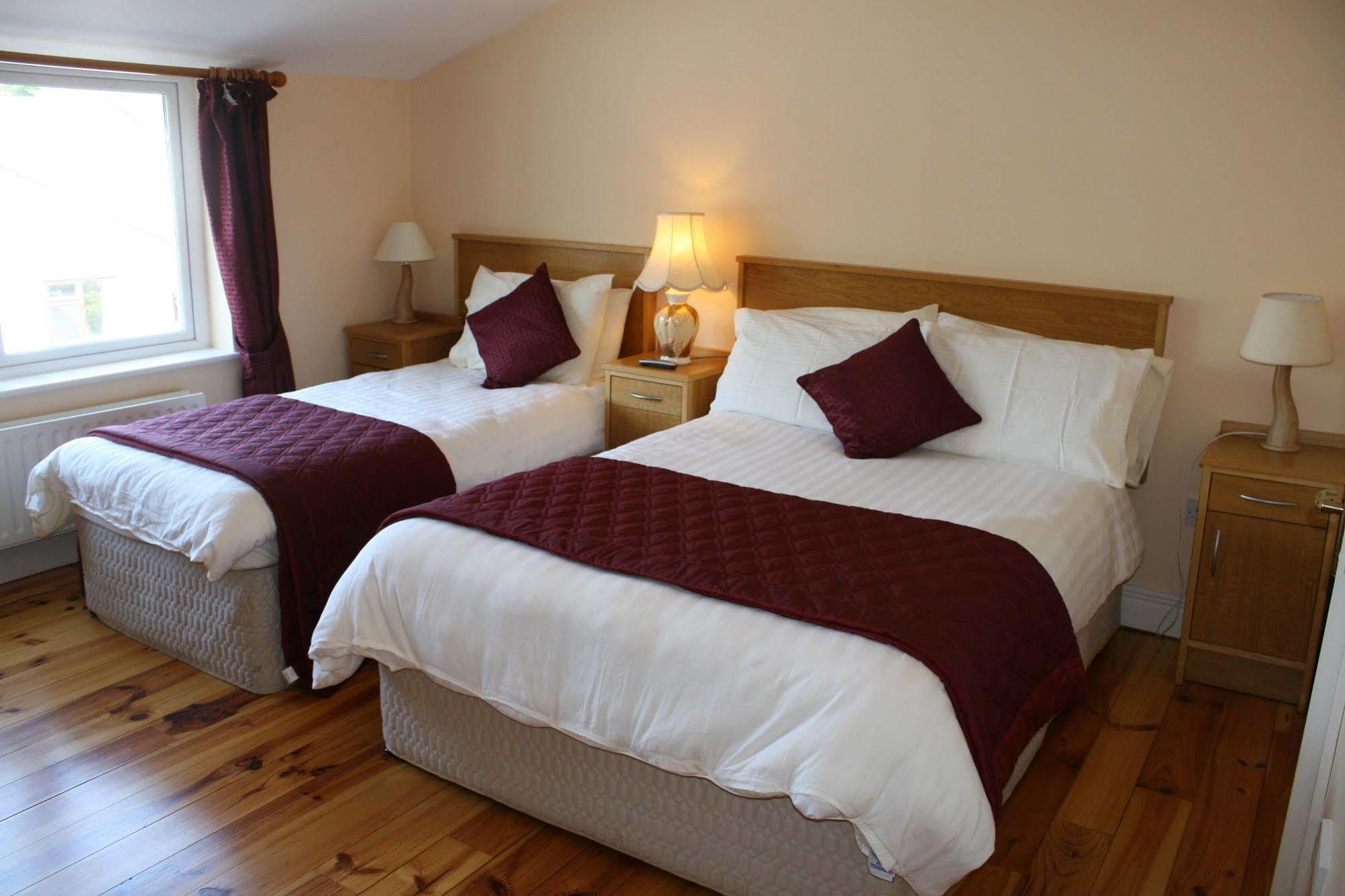 Carrowntober House B & B Oughterard Exteriör bild
